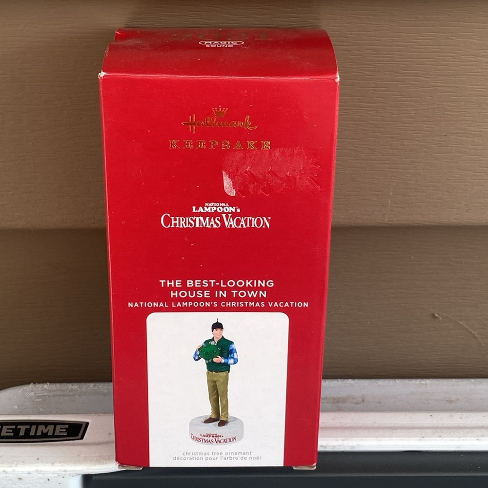 NEW. Hallmark keepsake ornament. National Lampoons Vacation. 2021 Magic.